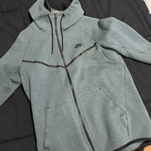 Nike zip up hoodie